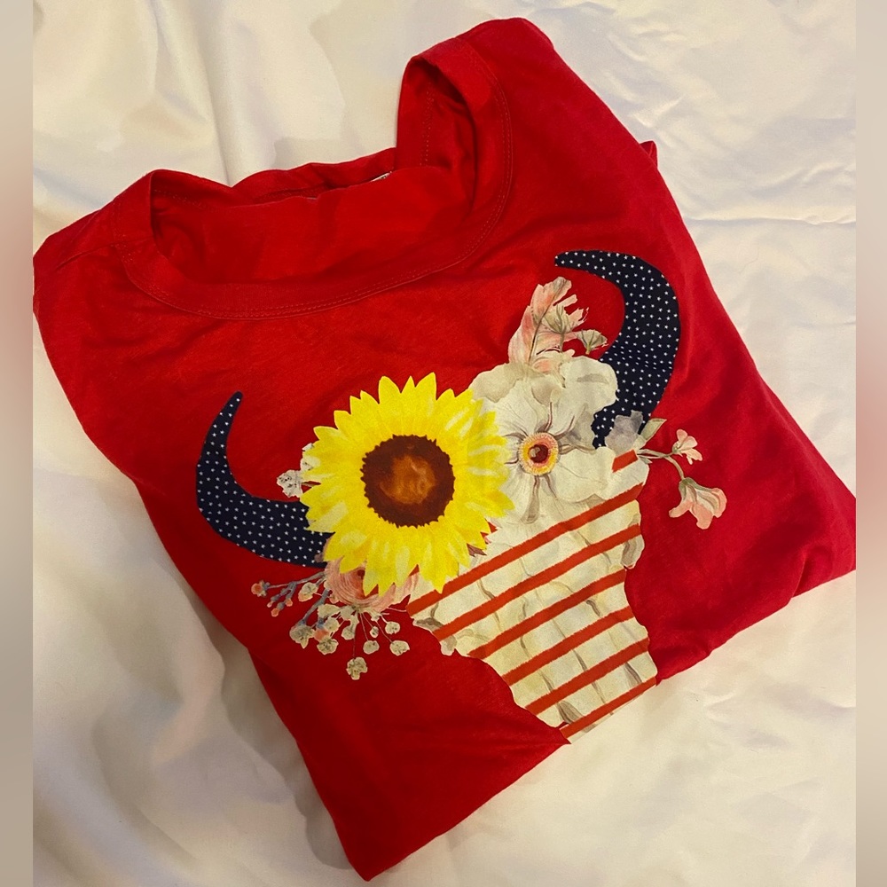 Womans Graphic Tee size XL  NWT
